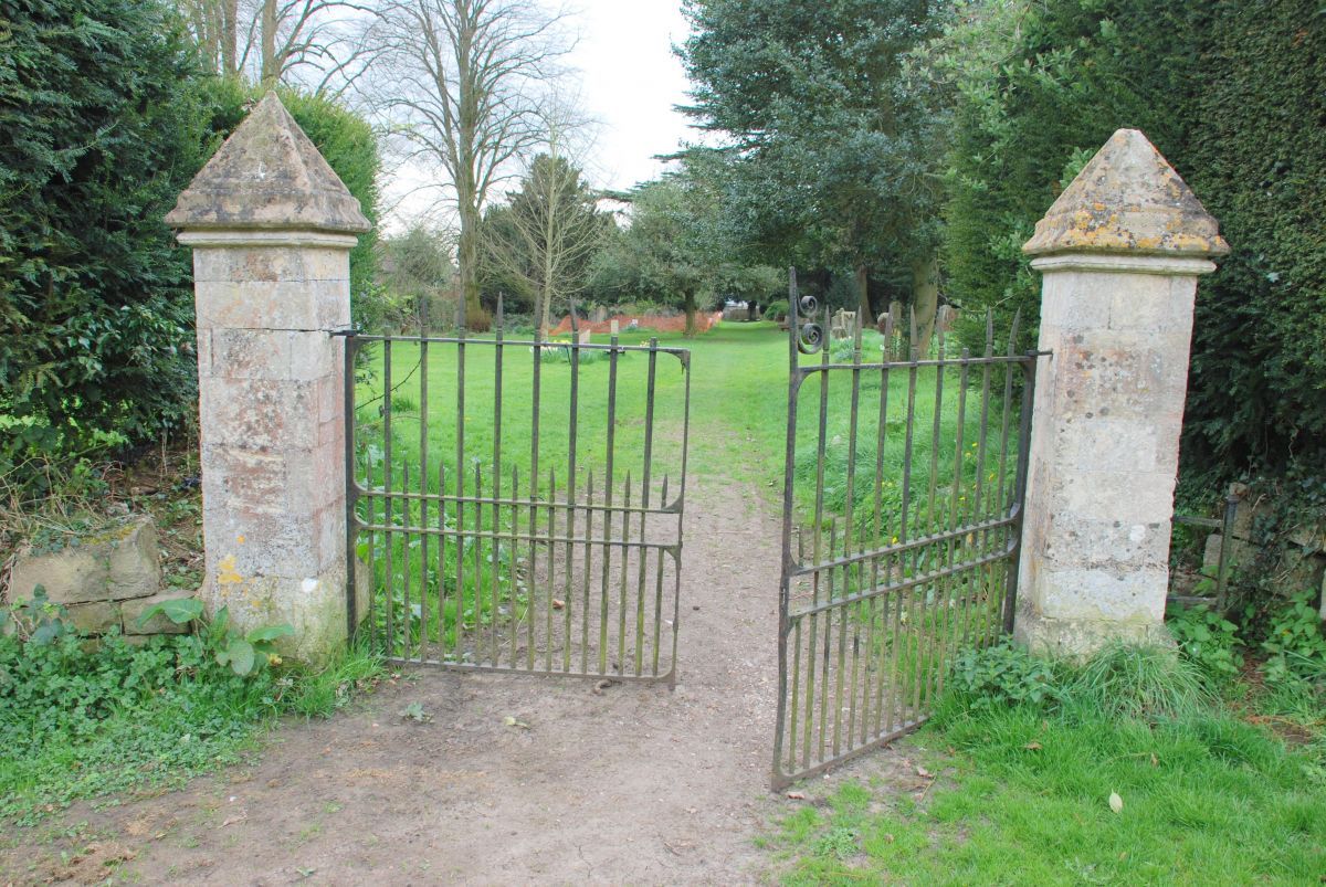 Old-Cemetery-gates-4r