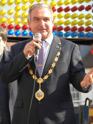 005-Chairman-of-SG-WS-William-Cole